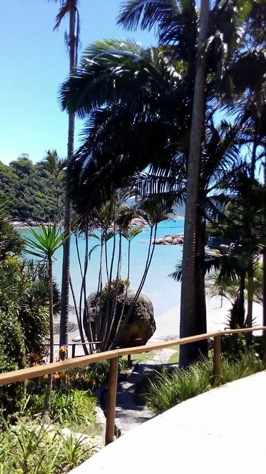 Pousada Ilha Do Papagaio Pinheira Maison d'hôtes